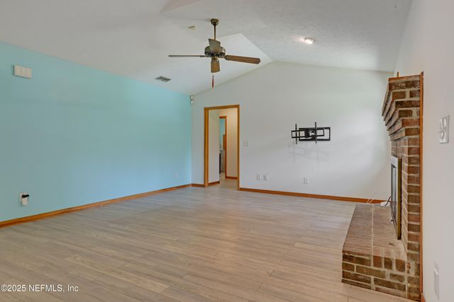 8968 ALLIGATORS Road, Jacksonville, FL 32219