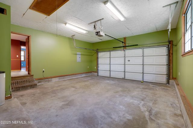 8968 ALLIGATORS Road, Jacksonville, FL 32219