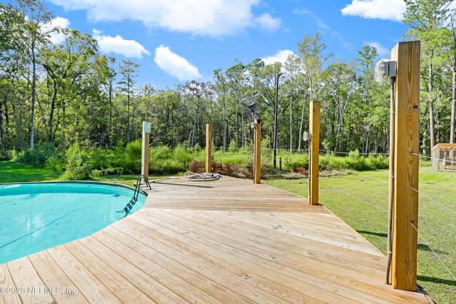 8968 ALLIGATORS Road, Jacksonville, FL 32219