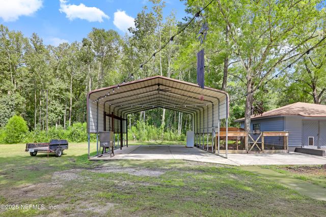 8968 ALLIGATORS Road, Jacksonville, FL 32219