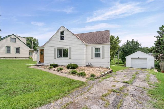 2705 Beverly Circle, Independence, MO 64052