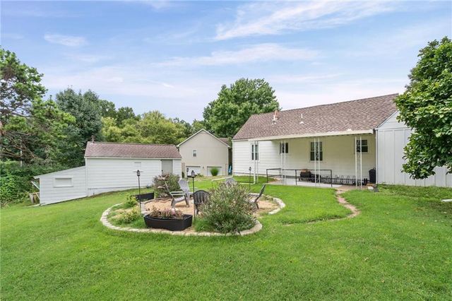 2705 Beverly Circle, Independence, MO 64052