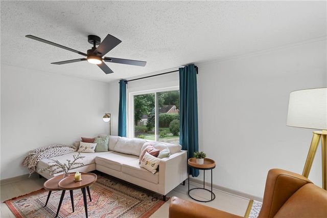 2705 Beverly Circle, Independence, MO 64052