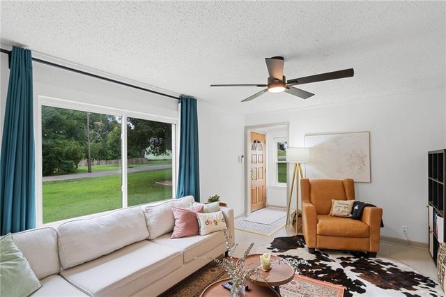 2705 Beverly Circle, Independence, MO 64052