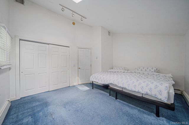 8 Gaymor Lane, Farmingville, NY 11738