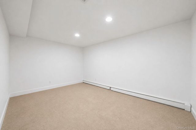 8 Gaymor Lane, Farmingville, NY 11738