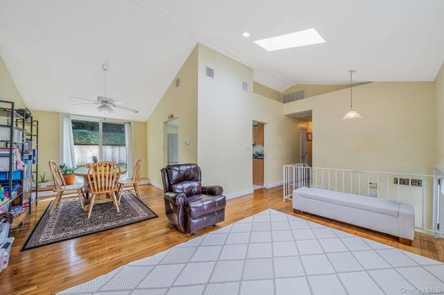 8 Gaymor Lane, Farmingville, NY 11738