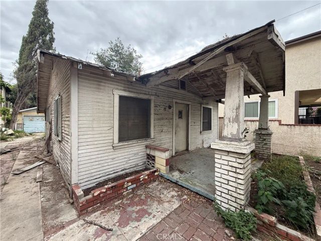 482 E Santa Anita Avenue, Burbank, CA 91501