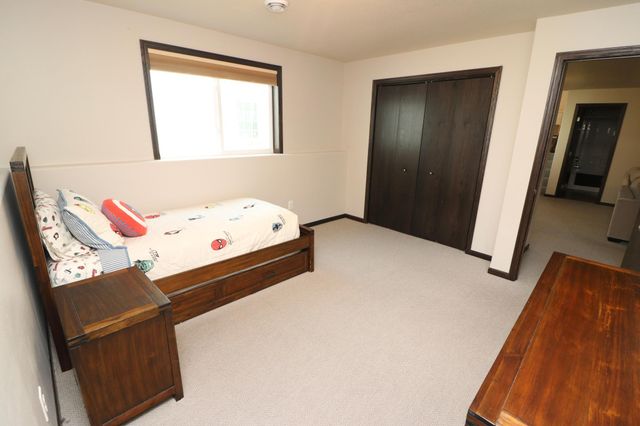 912 30th Avenue W, West Fargo, ND 58078