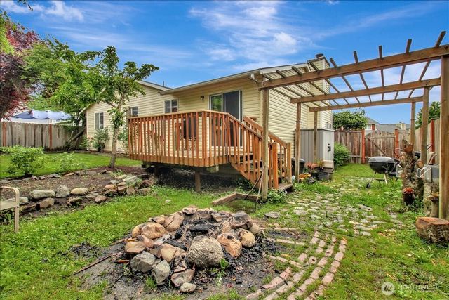 27236 Manor Place NW, Stanwood, WA 98292