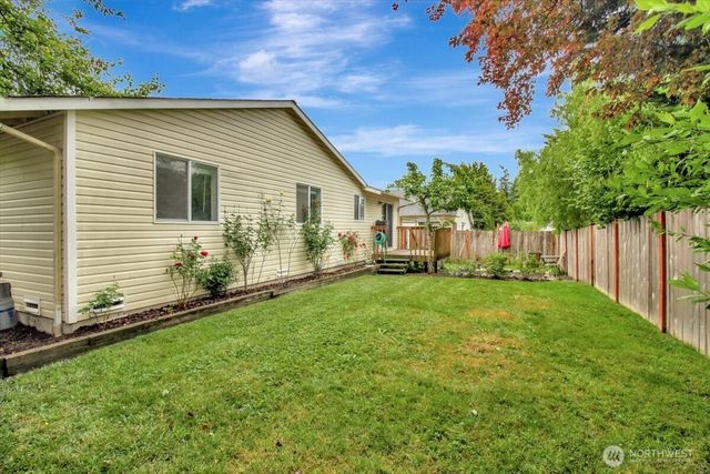 27236 Manor Place NW, Stanwood, WA 98292