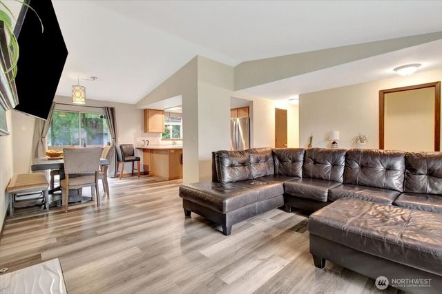 27236 Manor Place NW, Stanwood, WA 98292