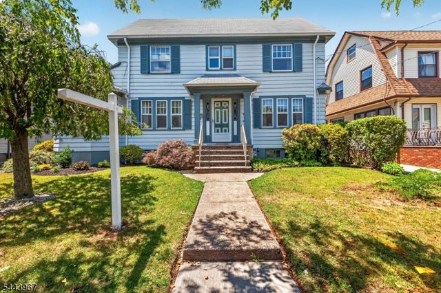 132 Hillside Rd, Elizabeth City, NJ 07208