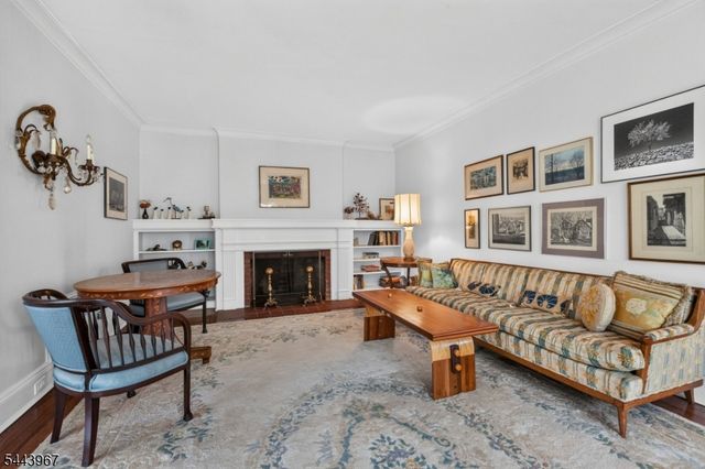 132 Hillside Rd, Elizabeth City, NJ 07208