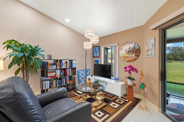 6721 Versailles Court, Lake Worth, FL 33467