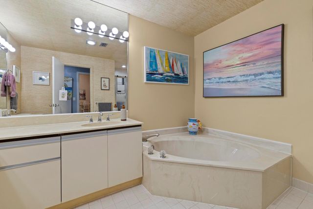 6721 Versailles Court, Lake Worth, FL 33467