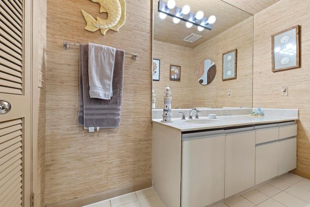 6721 Versailles Court, Lake Worth, FL 33467