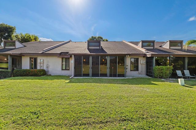 6721 Versailles Court, Lake Worth, FL 33467