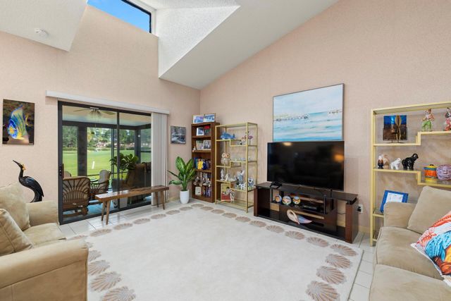 6721 Versailles Court, Lake Worth, FL 33467