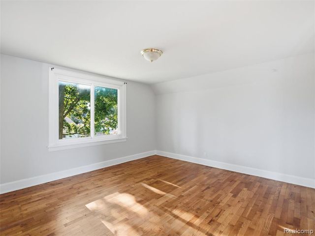 529 E Broad Street, Linden, MI 48451