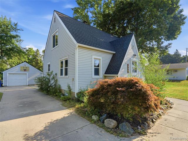 529 E Broad Street, Linden, MI 48451