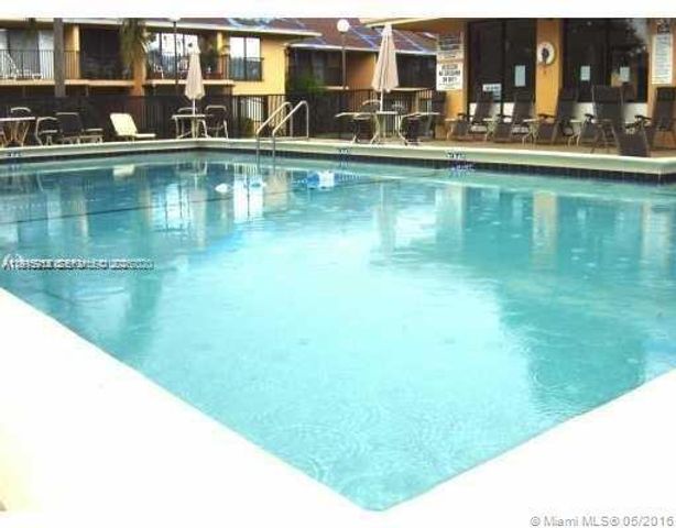 5921 Washington St 122, Hollywood, FL 33023