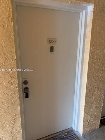 5921 Washington St 122, Hollywood, FL 33023