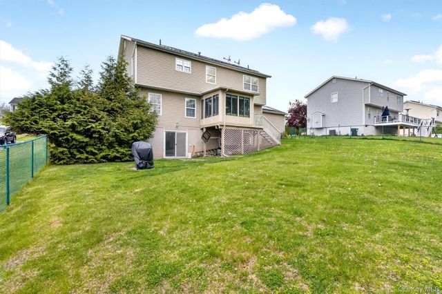 9 Silo Farm Place, Middletown, NY 10941