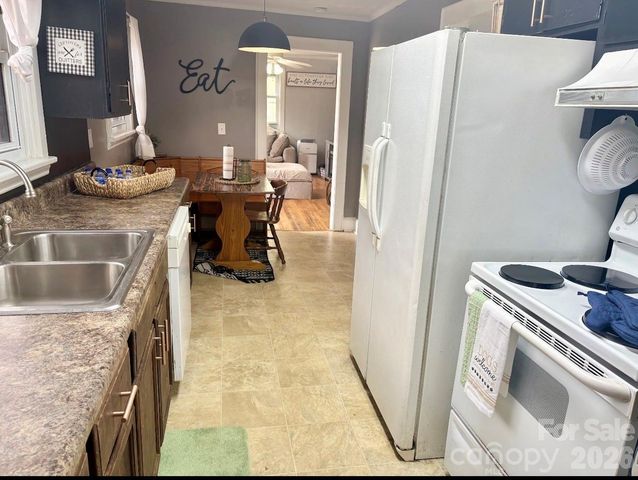 119 Collins Avenue, Forest City, NC 28043