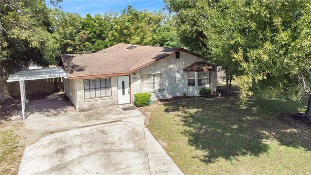 805 CENTER STREET, Dundee, FL 33838