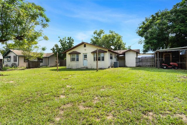 805 CENTER STREET, Dundee, FL 33838
