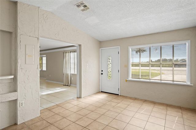 805 CENTER STREET, Dundee, FL 33838