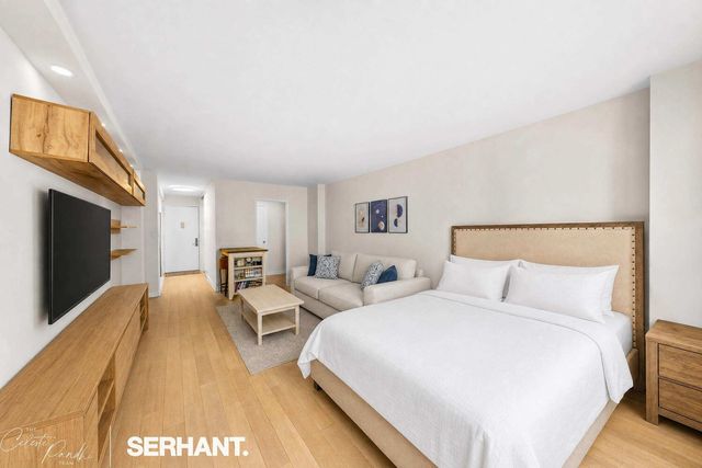 130 E 18th St Apt 8K, New York City, NY 10003