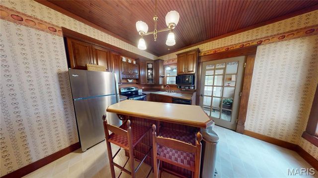 114 E Main Street, Greenville, IL 62246