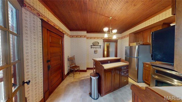 114 E Main Street, Greenville, IL 62246