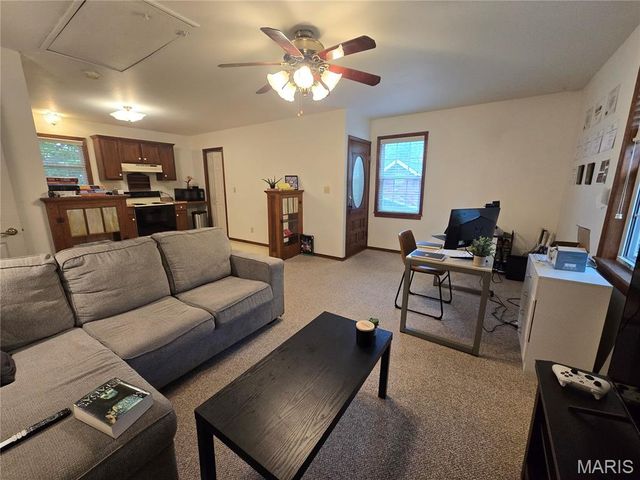 114 E Main Street, Greenville, IL 62246