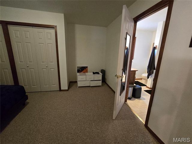 114 E Main Street, Greenville, IL 62246
