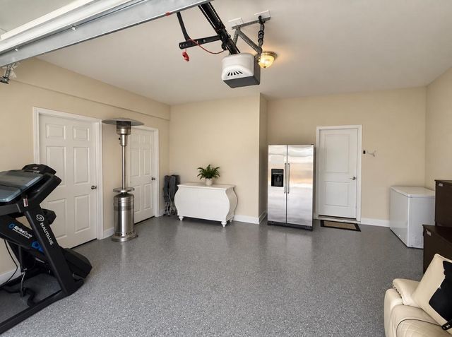 8823 Sandhill Crane Road, Baytown, TX 77521