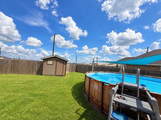 8823 Sandhill Crane Road, Baytown, TX 77521