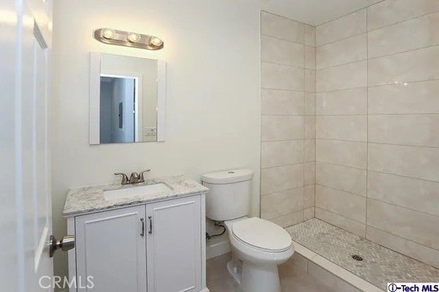 7435 Collett Avenue, Van Nuys (los Angeles), CA 91406