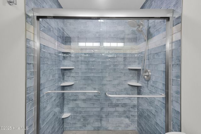 204 Two Oaks Court, Newport, NC 28570