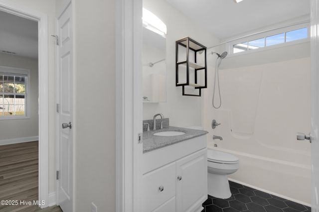 204 Two Oaks Court, Newport, NC 28570