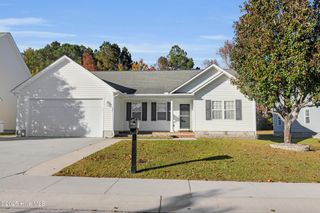204 Two Oaks Court, Newport, NC 28570