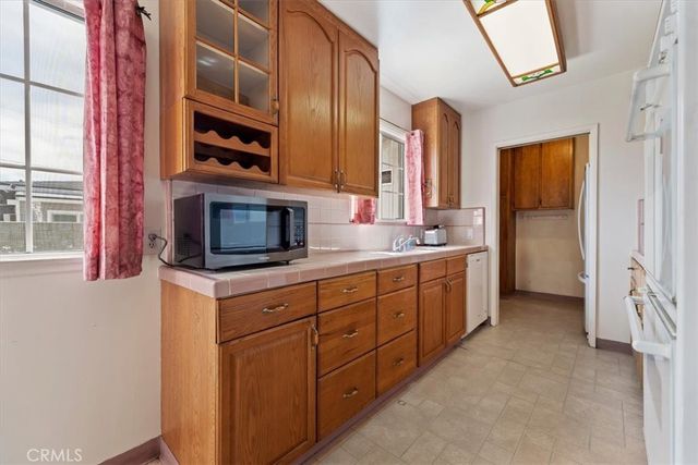 333 S Pampas, Rialto, CA 92376