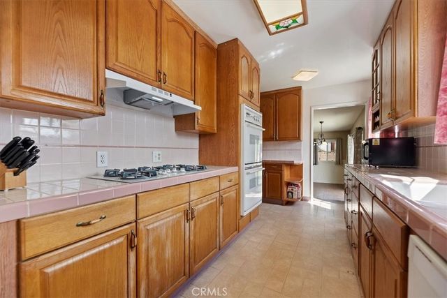 333 S Pampas, Rialto, CA 92376