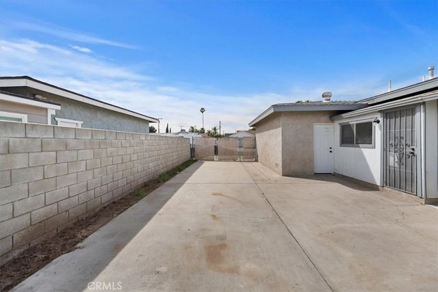 333 S Pampas, Rialto, CA 92376