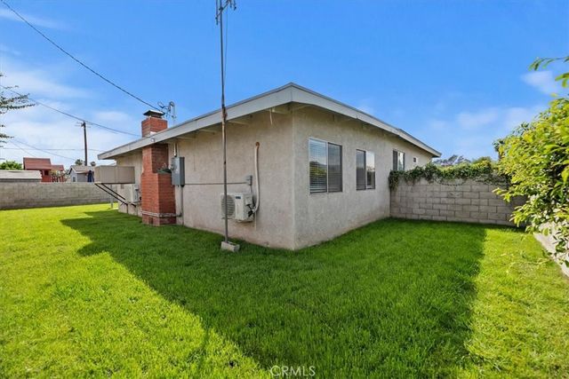 333 S Pampas, Rialto, CA 92376
