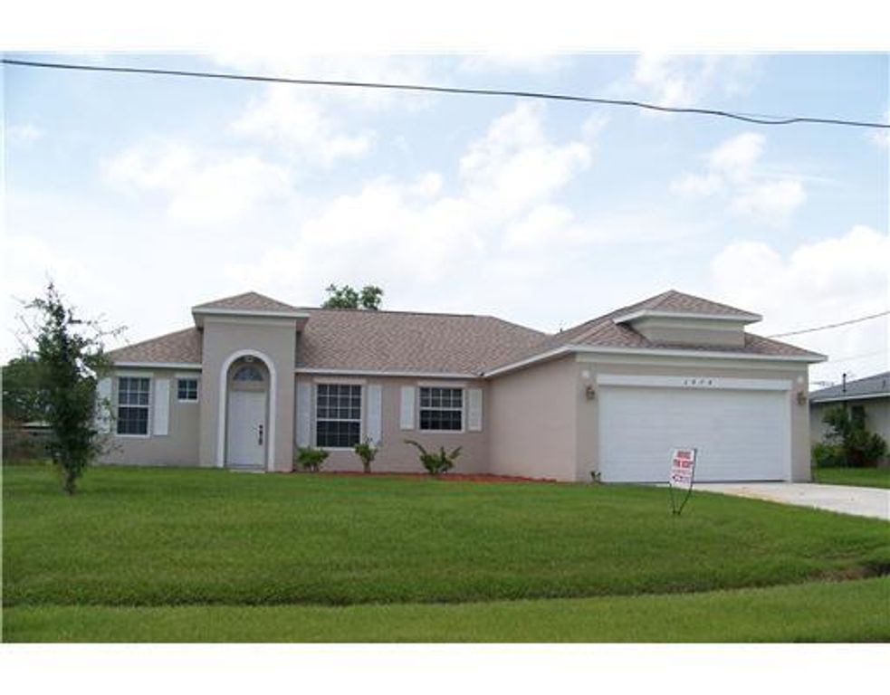 2474 SE Perugia Street, Port St Lucie, FL 34952