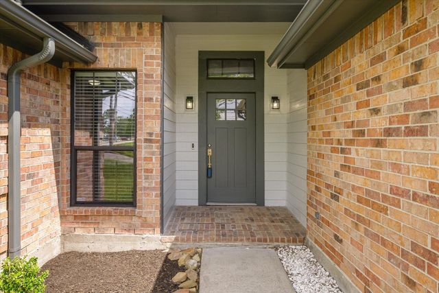12326 11th Street, Santa Fe, TX 77510