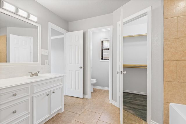 12326 11th Street, Santa Fe, TX 77510